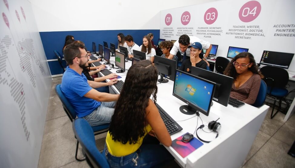 classe de aula da franquia enjoy inglês um negócio de 30 milhões