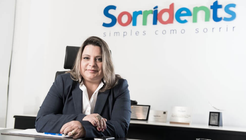 Dra. Carla Sarni fundadora da Sorridentes